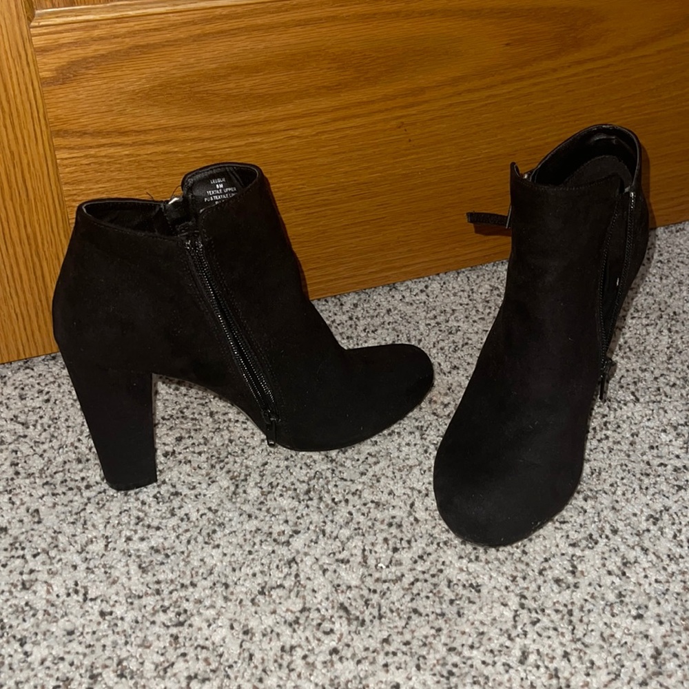 Madden girl velvet heels